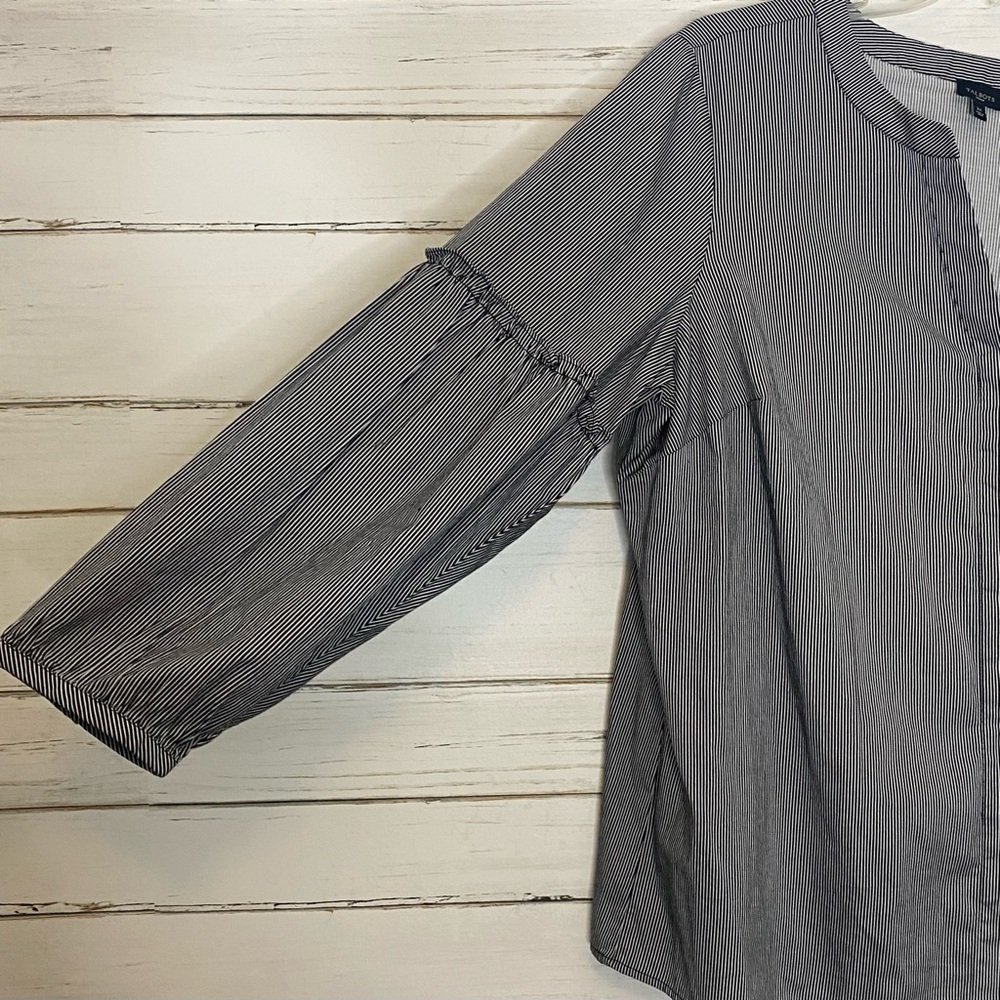 Talbots Button Down Shirt - Picture 2 of 4